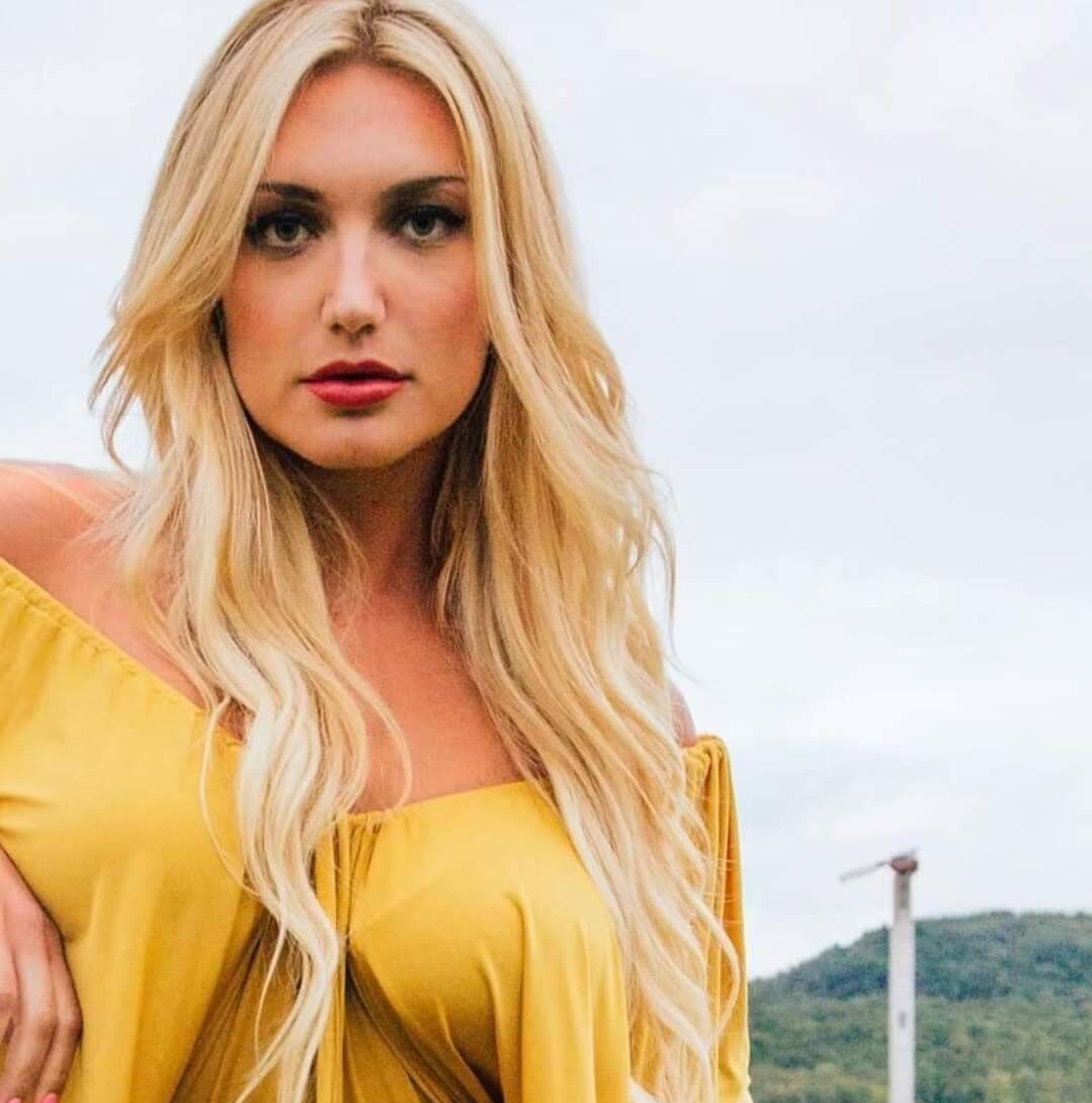 Brooke Hogan 20 photos